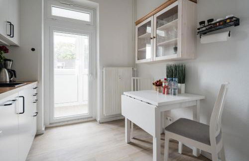 TOP 2 Zimmer Altbauwohnung in Kiel Mitte 24-7 Check In - Foto 16