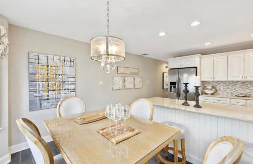 Balcony View, Updated Interior, Close to the Beach! - Foto 20