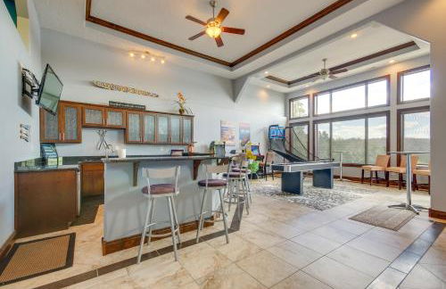 Boat Dock and Kayaks Luxury Lake of the Ozarks Home - Foto 2