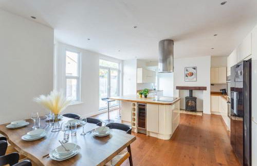 5 Bed Seaside Property with Garden , Parking and Games Room - Foto 71