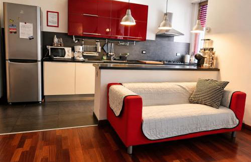 The Red Suite in Florence with Free Parking - Photo 2