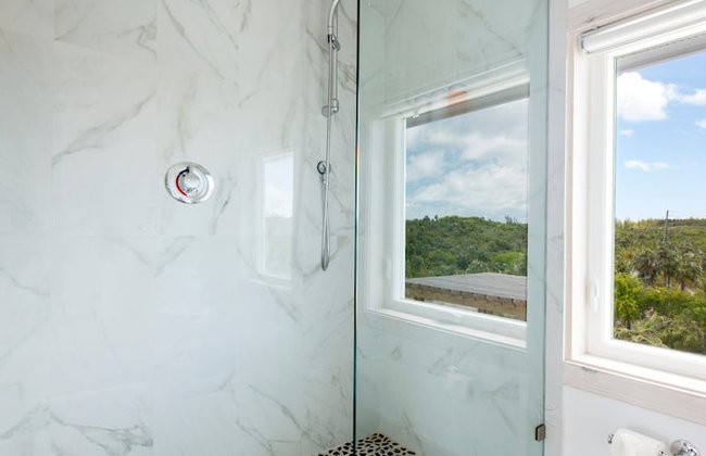 See Sea 2 Bedroom Home - Photo 11