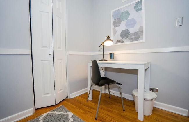 The Denver Den in Mayfair Park Enormous Backyard With Grill Sleeps 7 - Photo 3