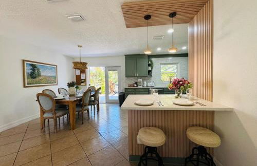 Tropical escape Pool Garden & Patio Near Tampa - Foto 14