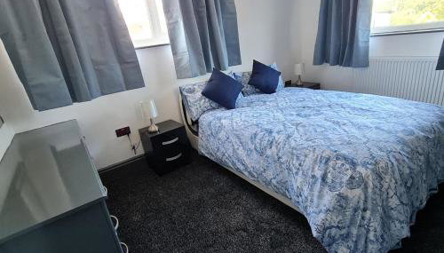 Bristol 2-Bed Bungalow Sleeps 4 Parking - Foto 2
