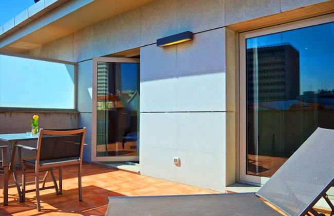 Suites Viena Plaza de España - Photo 23