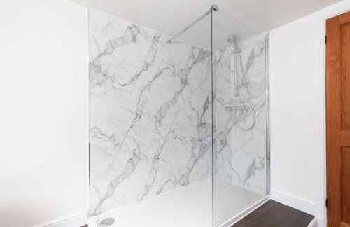 Beautiful Danford House & Lodge with Hot Tub - Foto 30