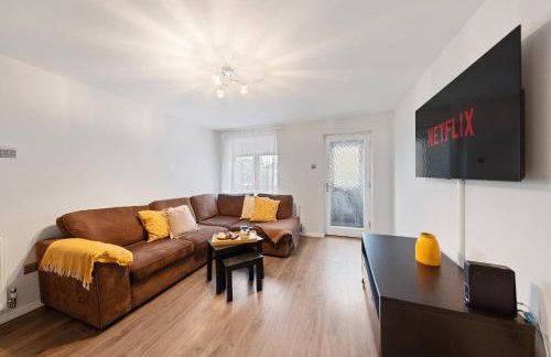 The Belvedere Stay - Free Parking, Spacious Garden, Super King Bed - Foto 12