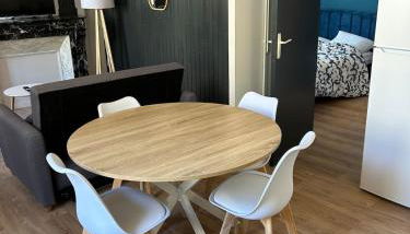 Gîte Cosy - 35 m2 - T2 Hyper Centre - Tout équipé - Foto 2