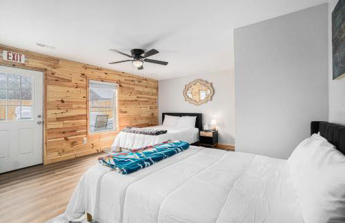 Bowling Alley! Expansive Group Getaway in Lewiston - Foto 32