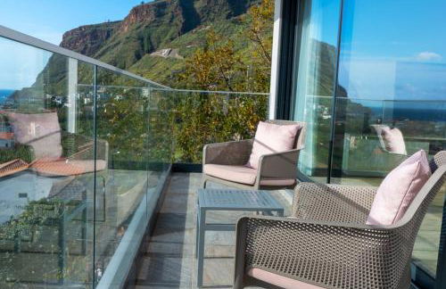 Villa La Perla by LovelyStay - Photo 25