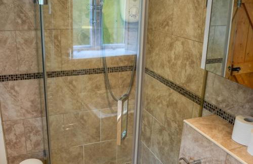 Amazing Guest Cottage in Nottingham with Parking! - Pass the Keys - Foto 45