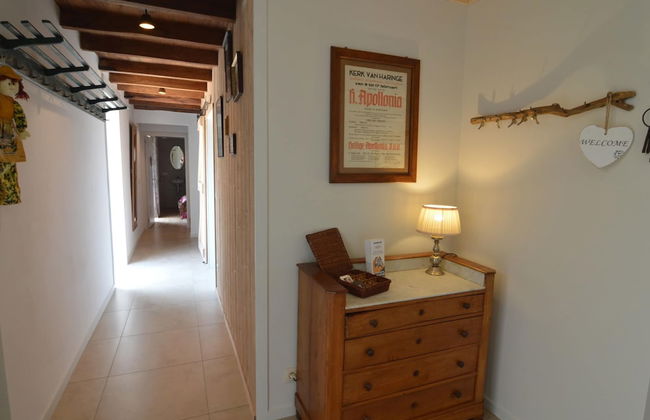 Wonderful Country House With Huge Garden - Photo 2