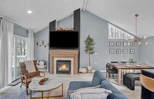 Pocono Blue with Paddleboards, Spa, Indoor Jacuzzi, GameRoom, Lake, EV - Foto 6