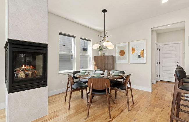 Contemporary Gem - Rooftop Deck & Private Hot Tub! - Foto 32