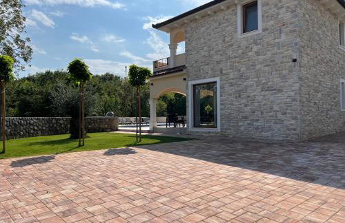 Villa Luna - Photo 1