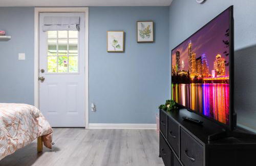 SXSW ready at Cultural Heritage Award winning home -Walk to 6th St, BBQ & Shops - Foto 9