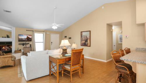 Woofs and Waves by Pristine Properties Vacation Rentals - Foto 4