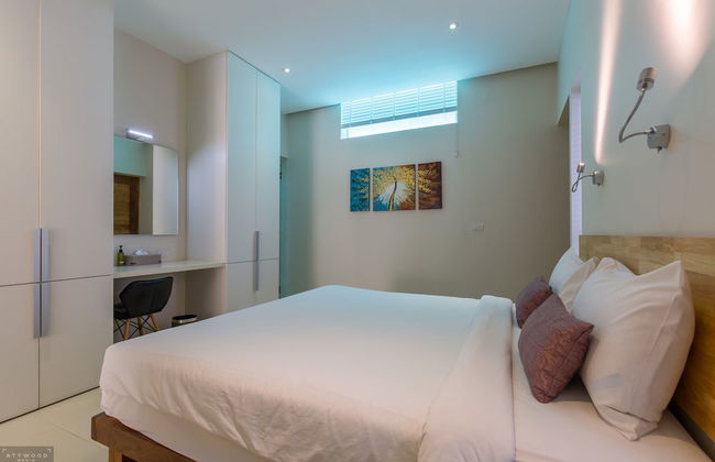 15 Bedroom Luxury Triple Sea View Villas - Photo 27