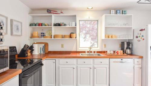 15 Min Walk to Beach w Kayaks - Foto 2