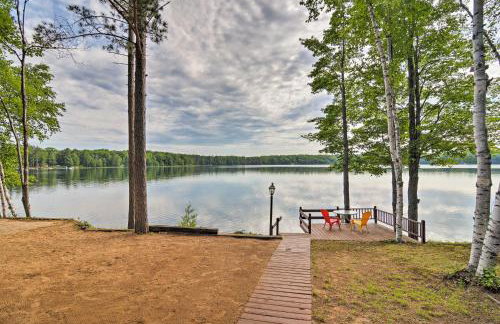 Lakefront Cabin with Private Dock and Beach! - Foto 24
