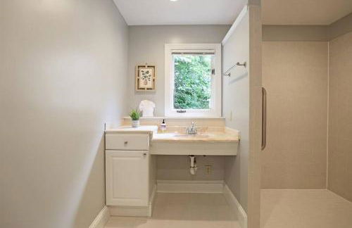 Sunset Point Pool House Close to Duke University - Foto 14