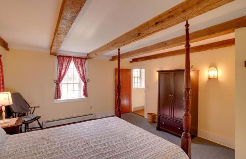 Historic New Lebanon Hideaway on 33 Private Acres! - Foto 24