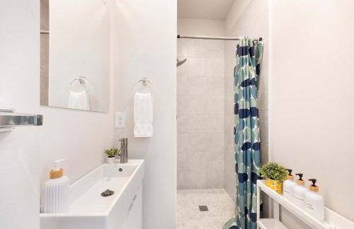 Sunny 3BR Home Near UW & Children Hospital Gym - Foto 29