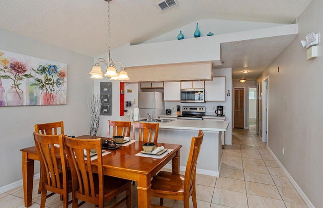 Villas at Island Club Community, Pools, Jacuzzi and More! - Photo 3