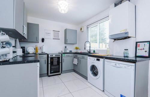 Stunning Home in Altrincham, Large Driveway, Sleeps 7, Perfect For Groups - Foto 32