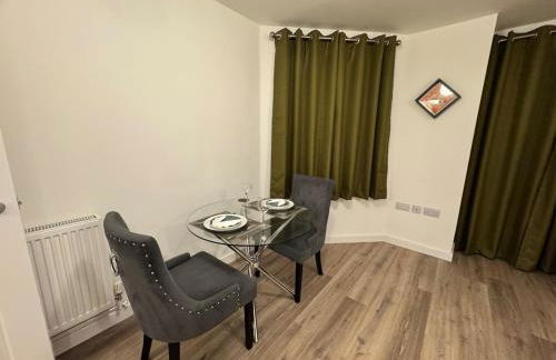 Town centre 1 Cozy king size bed ensuit shower - Foto 12