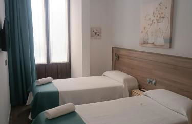 ApartamentosTuristicos Avila Puerta del Alcazar 0-1 - Foto 7