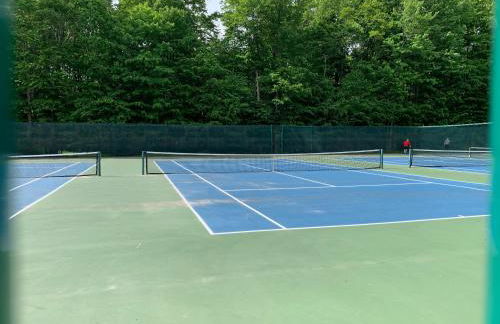 Serene Escape at Big Bass Lake & Pool Access - Foto 66