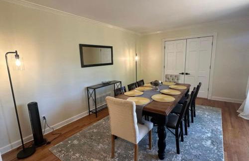 Walk to Masters! Spacious & Modern 4bd Home - Foto 11