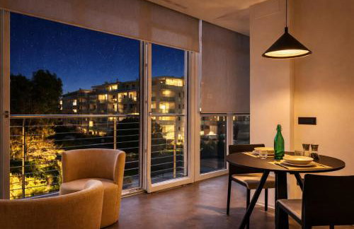 My Lux Palace Luxury Apartments - Private Parking - Photo 2