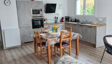 Chez Tina jolie maison à 12 min du Puy du Fou - Foto 2