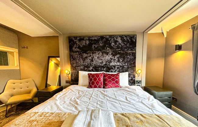 Beautiful Detached Villa - Jacuzzi Bath - Parking - Foto 30