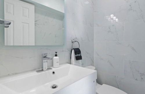 @ Marbella Lane - Buckingham Place Laundry + P - Photo 63