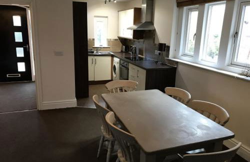 Apartment 4, Welbeck House, Old Green Close, Whitwell, S80 4GL - Photo 7