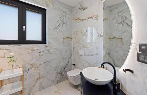 3 Bedroom Gorgeous Home In Sorici - Photo 35