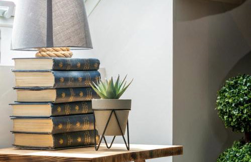 Beautiful new apartment with sheltered parking - Photo 28