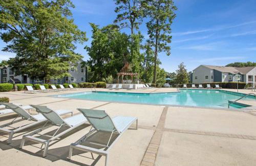 New Seasonal Comfort near USC and Riverwalk Trails - Foto 48