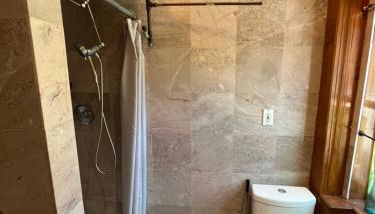 Grand 2BR near MetroNorth with easy parking - Foto 3, Shower