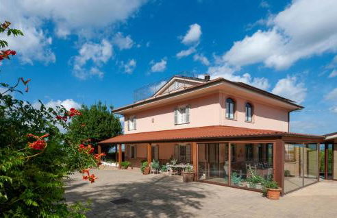 Gorgeous Home In Servigliano - Foto 2