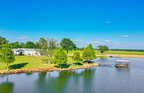 Van Vacation Retreat with Private 300-Acre Lake! - Photo 36