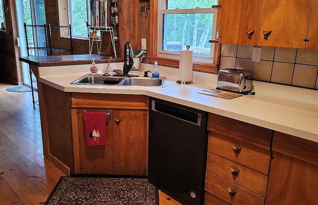 Butler's Bay Teal Lake Cabin - Photo 8