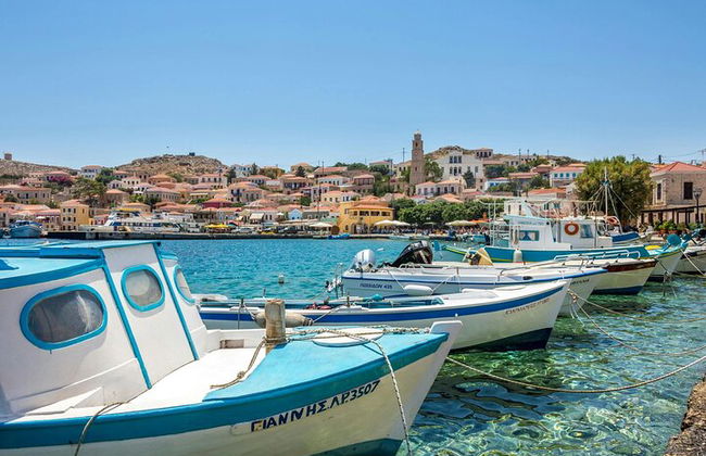 Tour di un'intera giornata con farfalle e barca all'isola di Chalki - Foto 1