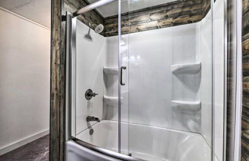 Spacious Massillon Log Cabin with Fire Pit! - Foto 26