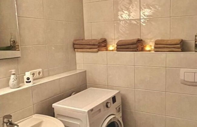 At the Provision House Modern Retreat - Photo 12