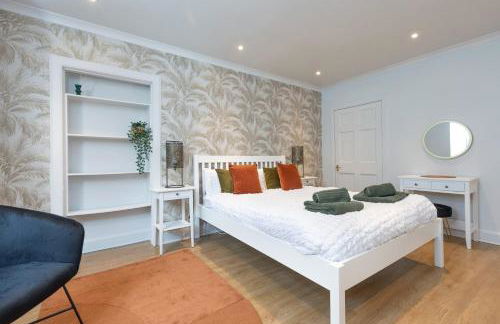 The Edinburgh Meadows Apartment - Photo 10